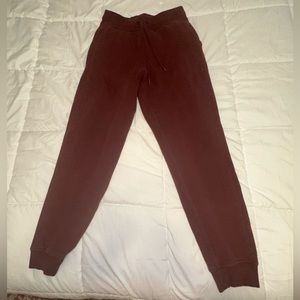 Lululemon Burgundy Scuba Joggers Size 4